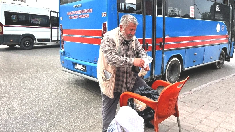 İşsiz Kaldı, Yeni Mesleği Oldu: Merkez Bankası'ndan Alıyor, İsteyene Satıyor! Araçlar Peşinde Kuyruk Oluyor - Resim: 3
